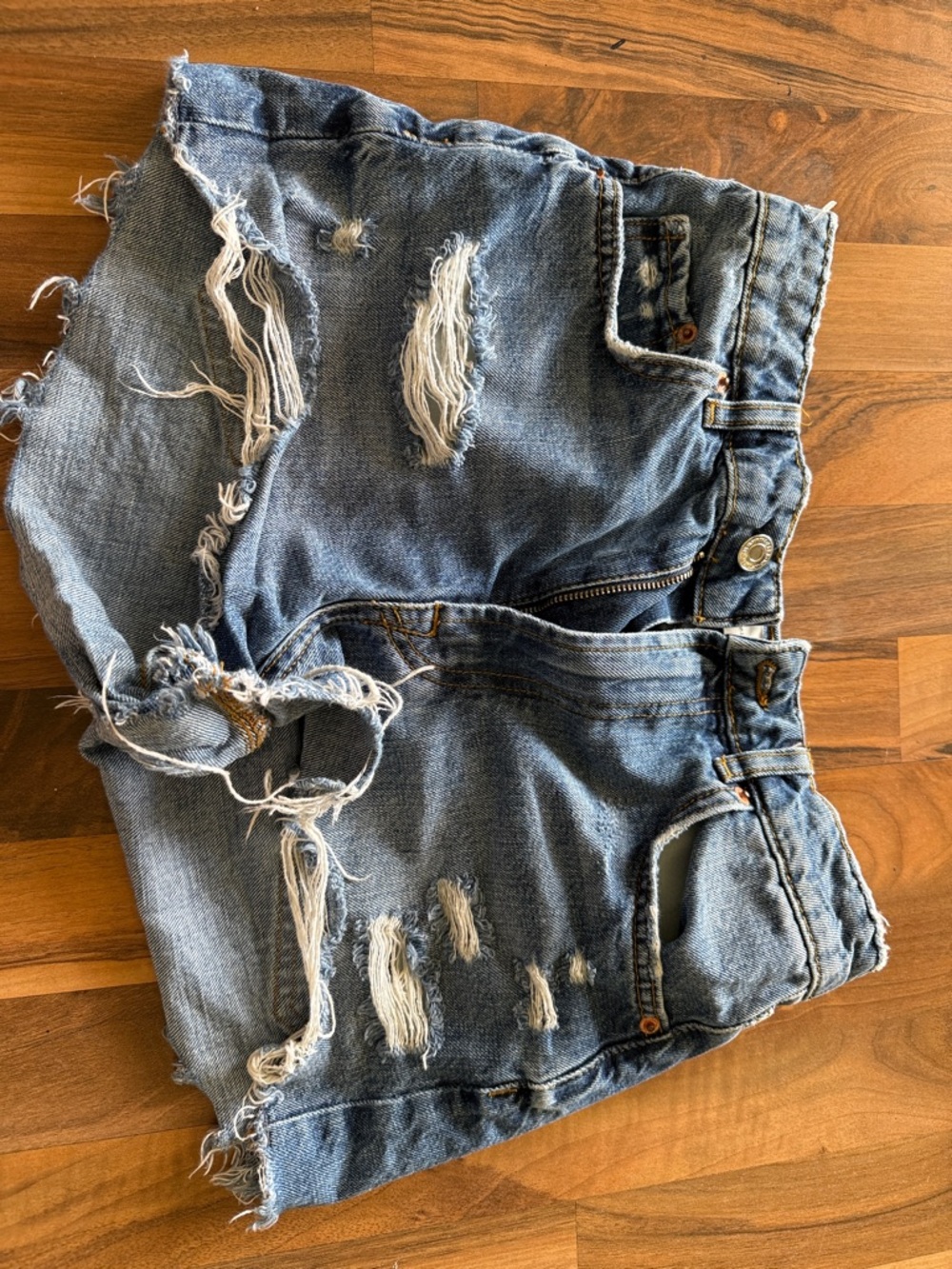 Zara light blue high-rise denim shorts